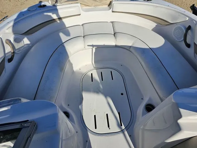 Slide: The Image of Four Winns 204 Funship 2006 - 8