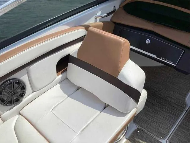 Slide: The Image of Four Winns H210 2018 - 8