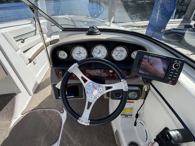 Slide: The Image of Four Winns H210 2008 - 23