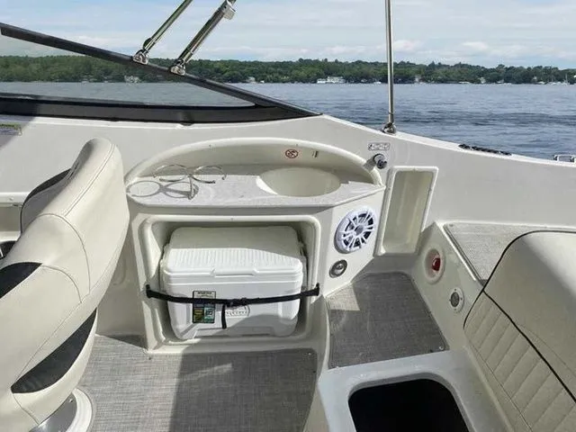 Slide: The Image of Stingray 215LR 2021 - 14