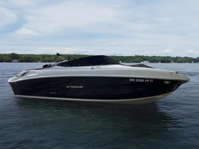 Slide: The Image of Stingray 215LR 2021 - 4