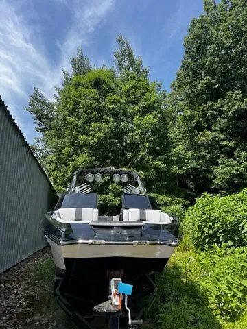 Slide: The Image of MasterCraft X24 2022 - 14