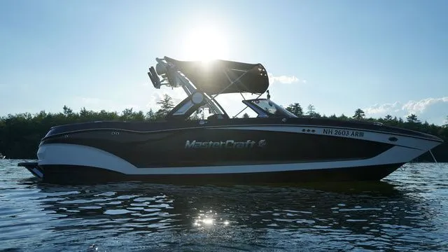 Slide: The Image of MasterCraft X24 2022 - 7