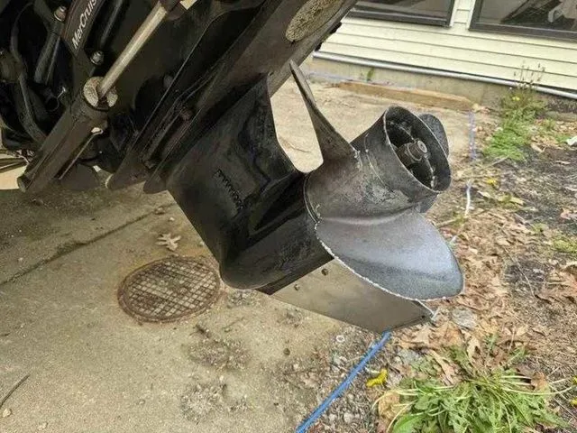 Slide: The Image of Stingray 235LR 2015 - 18