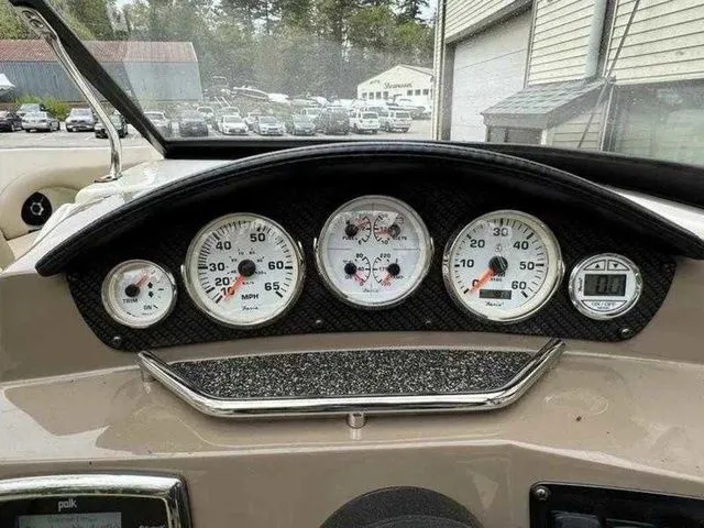 Slide: The Image of Stingray 235LR 2015 - 20