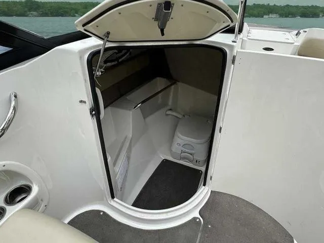 Slide: The Image of Stingray 235LR 2015 - 22