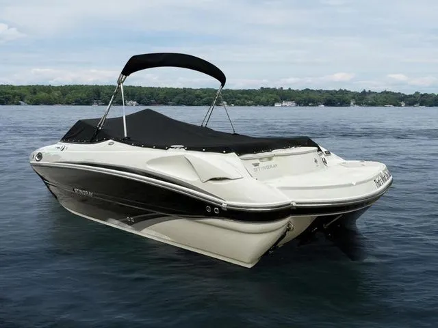 Slide: The Image of Stingray 235LR 2015 - 4