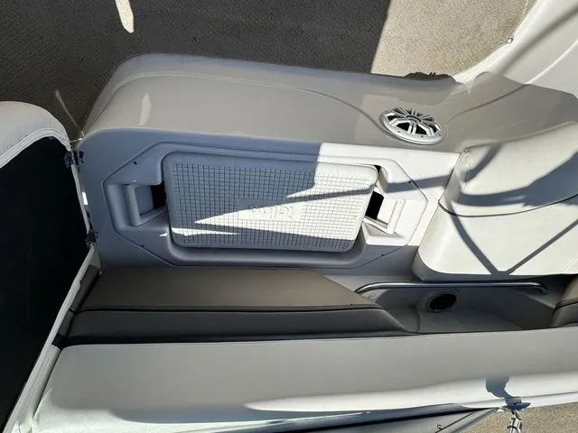 Slide: The Image of Four Winns H250 2004 - 13