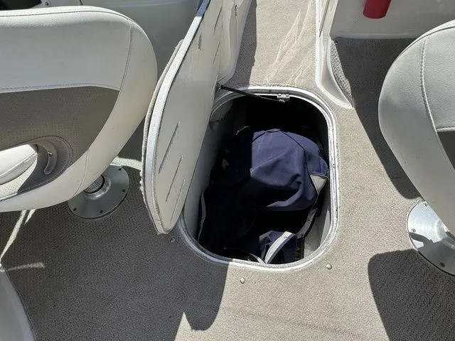 Slide: The Image of Four Winns H250 2004 - 27