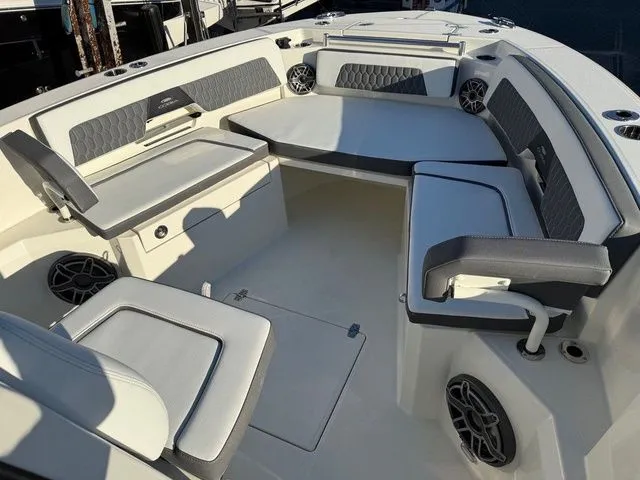 Slide: The Image of Cobia 265 Open Center Console 2025 - 5
