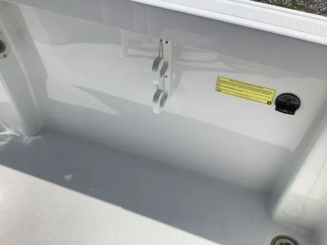 Slide: The Image of Wellcraft 202 Fisherman 2023 - 13