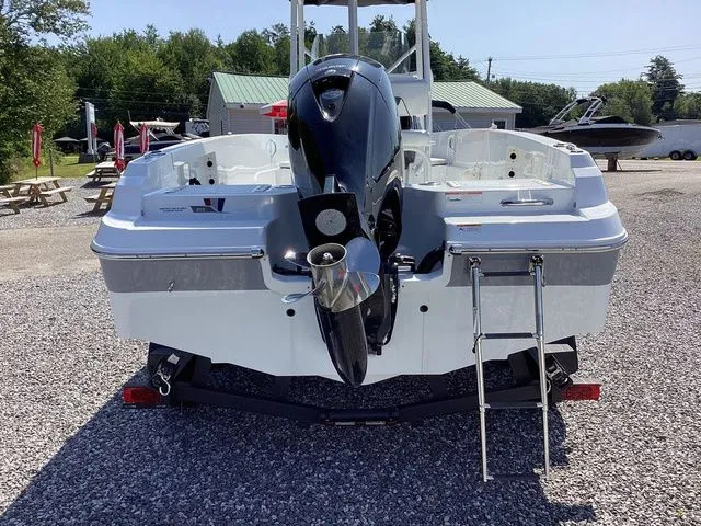 Slide: The Image of Wellcraft 202 Fisherman 2023 - 3