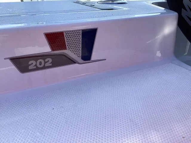 Slide: The Image of Wellcraft 202 Fisherman 2023 - 4