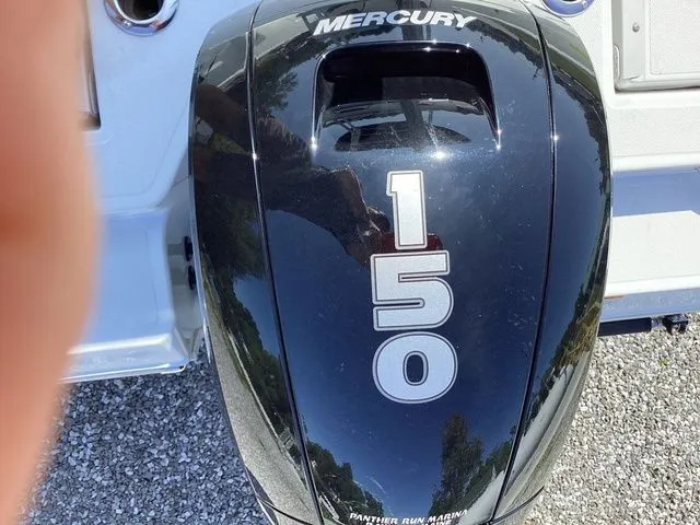 Slide: The Image of Wellcraft 202 Fisherman 2023 - 6