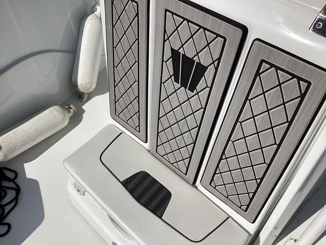 Slide: The Image of Wellcraft 202 Fisherman 2023 - 8