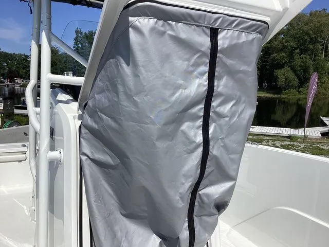 Slide: The Image of Wellcraft 202 Fisherman 2023 - 9