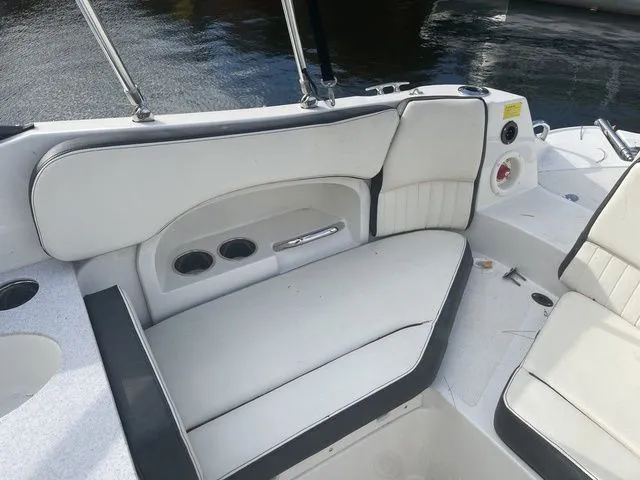 Slide: The Image of Stingray 231DC 2020 - 20