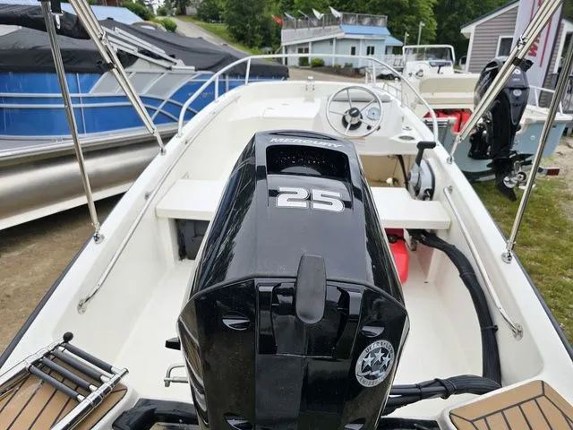 Slide: The Image of Boston Whaler 130 Super Sport 2024 - 3