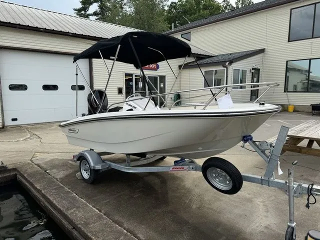 Slide: The Image of Boston Whaler 130 Super Sport 2024 - 6