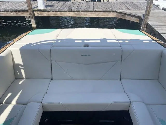 Slide: The Image of MasterCraft NXT21 2024 - 22