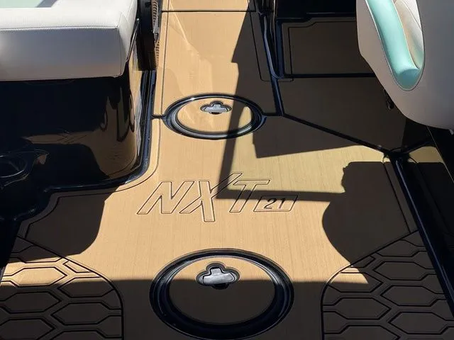 Slide: The Image of MasterCraft NXT21 2024 - 23