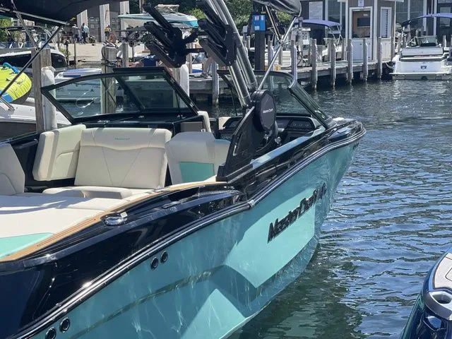 Slide: The Image of MasterCraft NXT21 2024 - 8