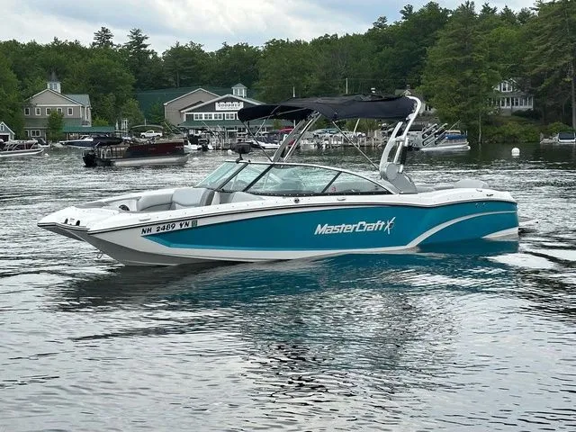 Slide: The Image of MasterCraft X46 2017 - 6