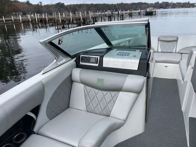 Slide: The Image of MasterCraft X46 - NEW TRANY 2015 - 10