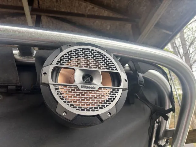 Slide: The Image of MasterCraft XT22 2018 - 10