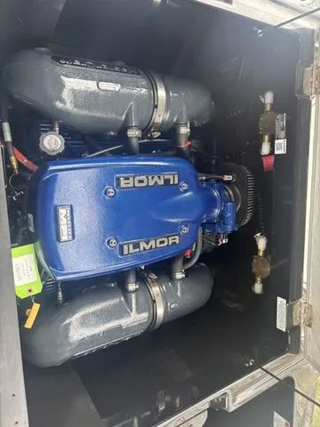 Slide: The Image of MasterCraft XT22 2018 - 3