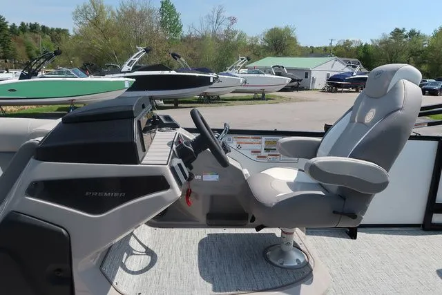 Slide: The Image of Premier 250 Solaris Rev 2024 - 11