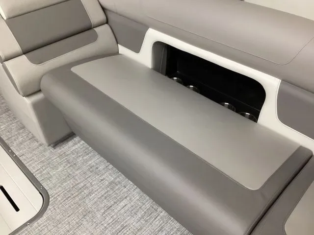 Slide: The Image of Premier 250 Solaris Rev 2024 - 29