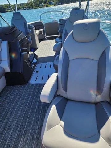 Slide: The Image of Premier 230 SunSation RF 2025 - 3