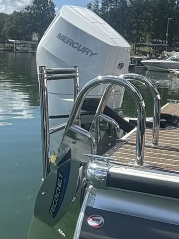 Slide: The Image of Premier 250 Solaris Sport 2025 - 11