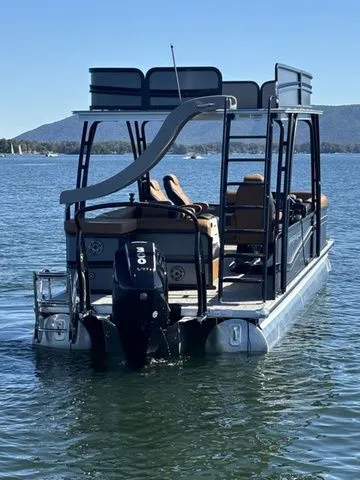 Slide: The Image of Premier 250 Solaris Upper Deck 2025 - 2