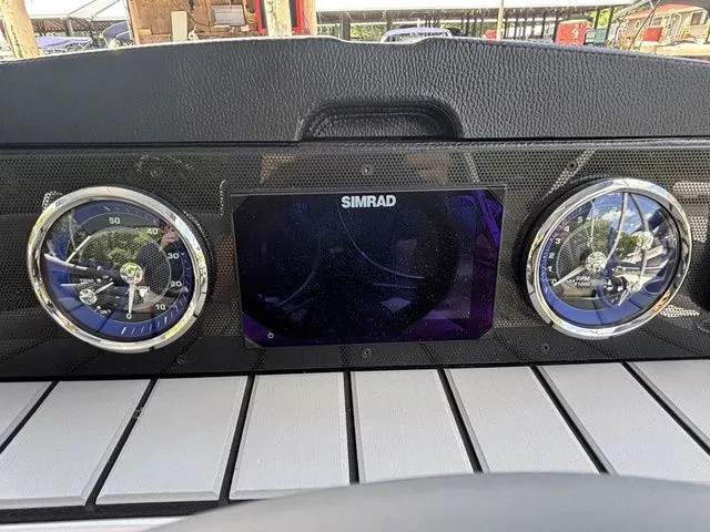 Slide: The Image of Premier 230 Sunsation Angler 2pt 2025 - 11