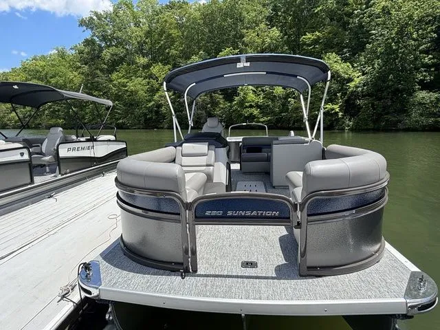 Slide: The Image of Premier 230 Sunsation Angler 2pt 2025 - 7