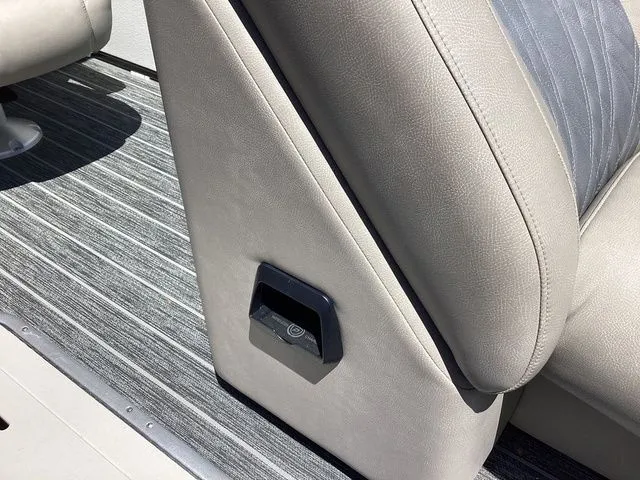 Slide: The Image of Premier 230 Intrigue RF 2024 - 7