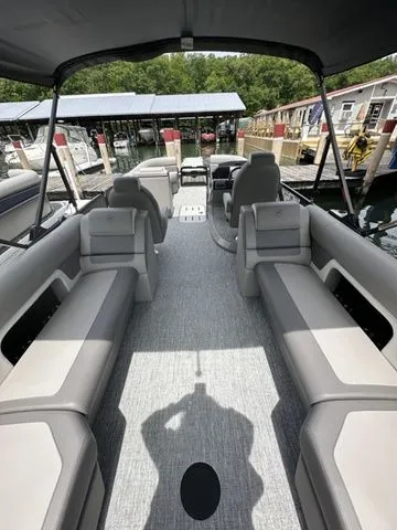 Slide: The Image of Premier 250 Solaris RF 2024 - 8