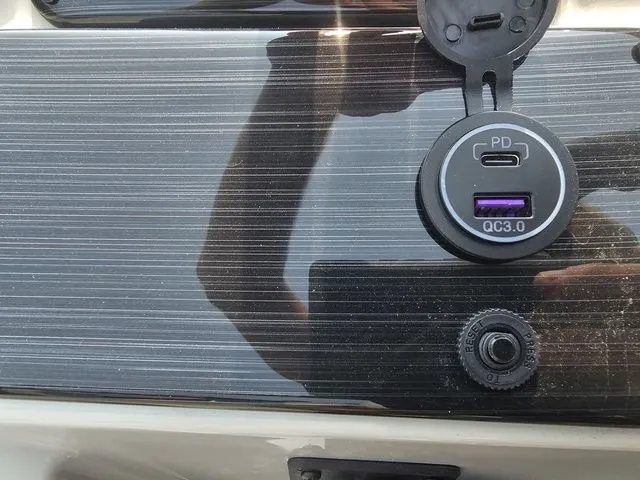 Slide: The Image of Sylvan Mirage 8524 LZ 2025 - 10