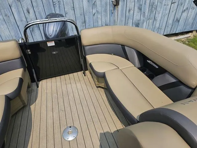 Slide: The Image of Sylvan Mirage X3 2025 - 13