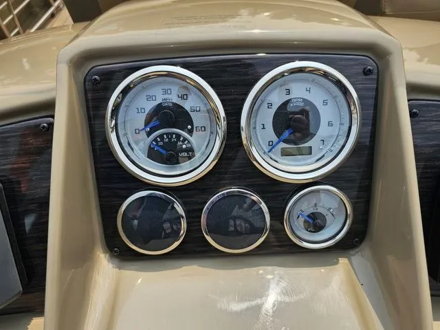 Slide: The Image of Sylvan Mirage X3 2025 - 9