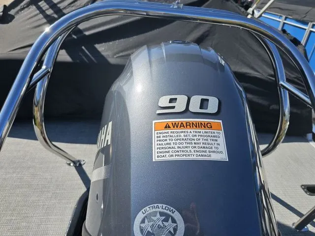 Slide: The Image of Sylvan Mirage 8520 CLZ DH 2025 - 4