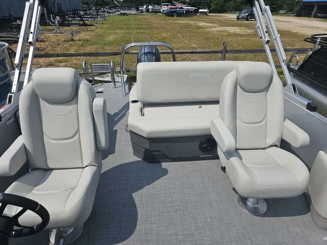 Slide: The Image of Sylvan Mirage 8520 CLZ DH 2025 - 8