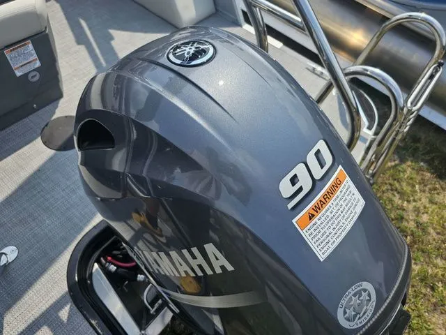 Slide: The Image of Sylvan Mirage 8520 CLZ DH 2025 - 9