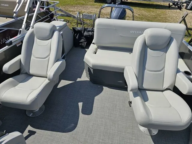 Slide: The Image of Sylvan Mirage 8520 CLZ DH 2025 - 11