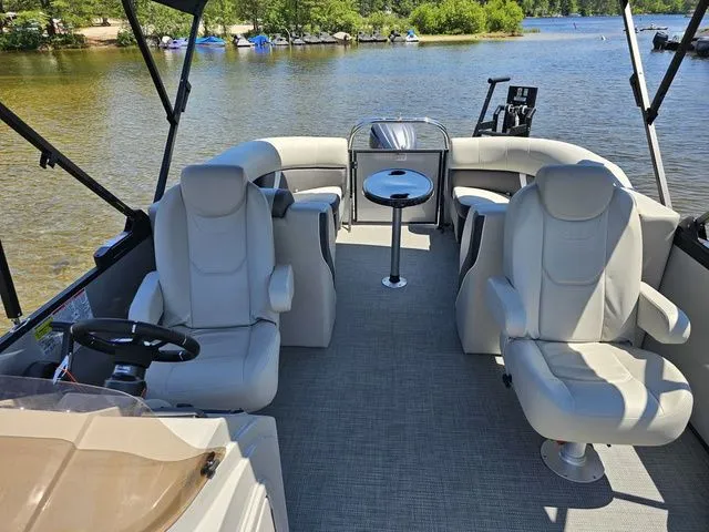 Slide: The Image of Sylvan Mirage X3 2025 - 6