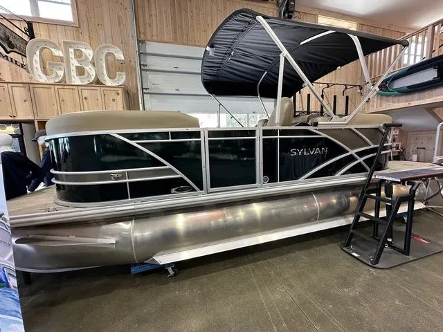 Slide: The Image of Sylvan Mirage 8520 LZ 2025 - 1