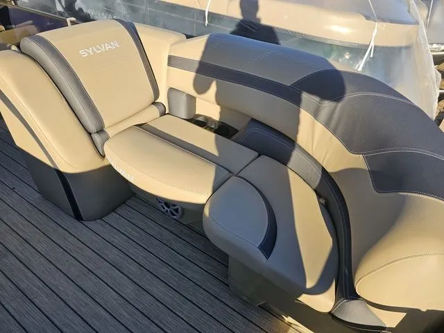 Slide: The Image of Sylvan L3 DLZ DH Bar 2025 - 5