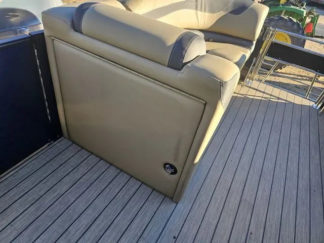 Slide: The Image of Sylvan L3 DLZ DH Bar 2025 - 9